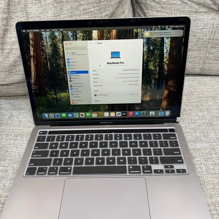 Macbook pro 2020 touchbar 8/256gb unit charger