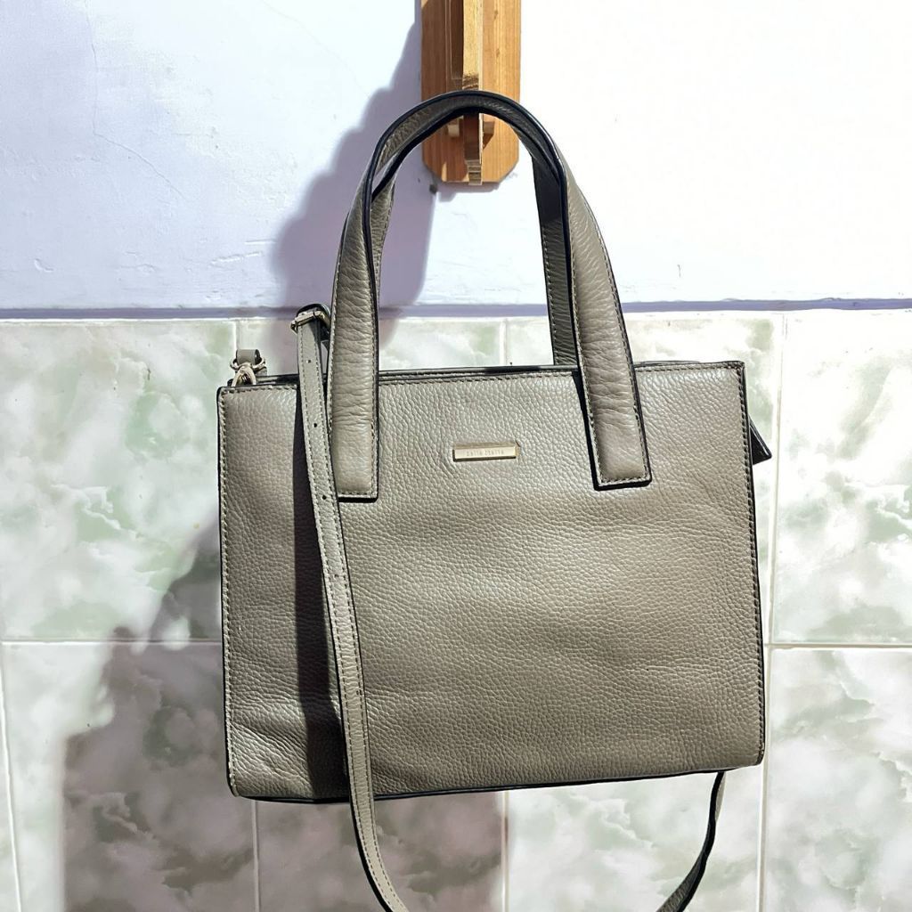 Slingbag original Della Stella Kulit Asli | bisa di Handbag | Tas Preloved Bekas Pribadi Second



