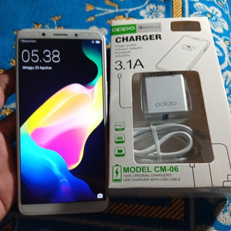 Di Jual MURAH HP OPPO F5 RAM 4/64 Barang Bagus normal siap Pakai