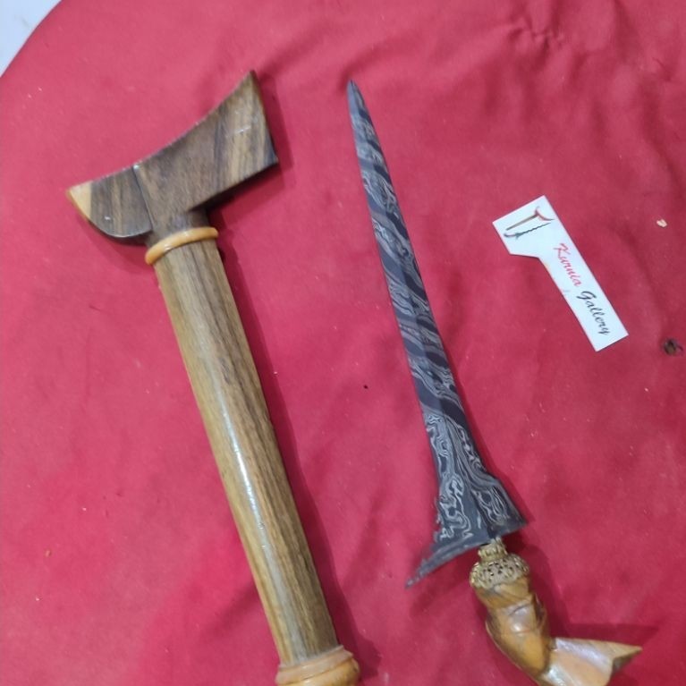 Keris Bugis Jalak Ngoreh pamor Buntel Mayit