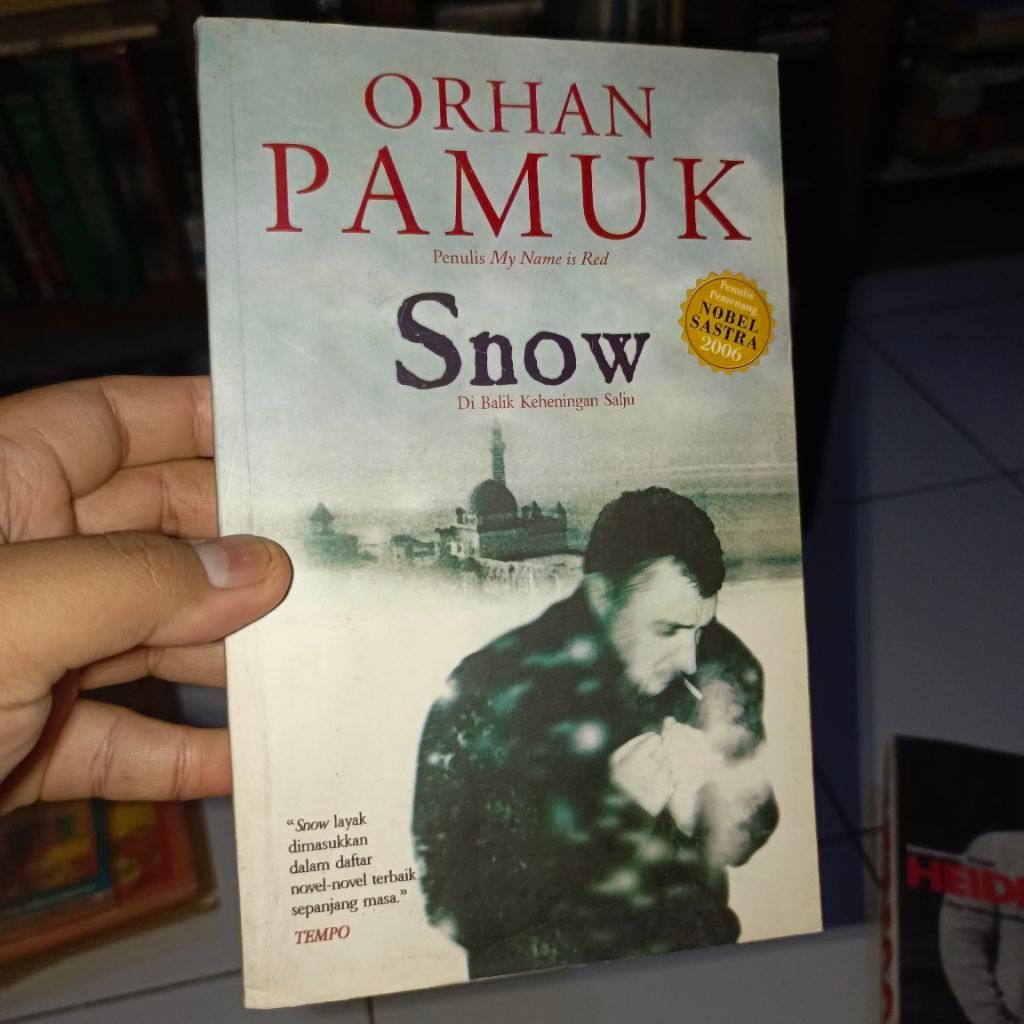 Salju by Orhan Pamuk