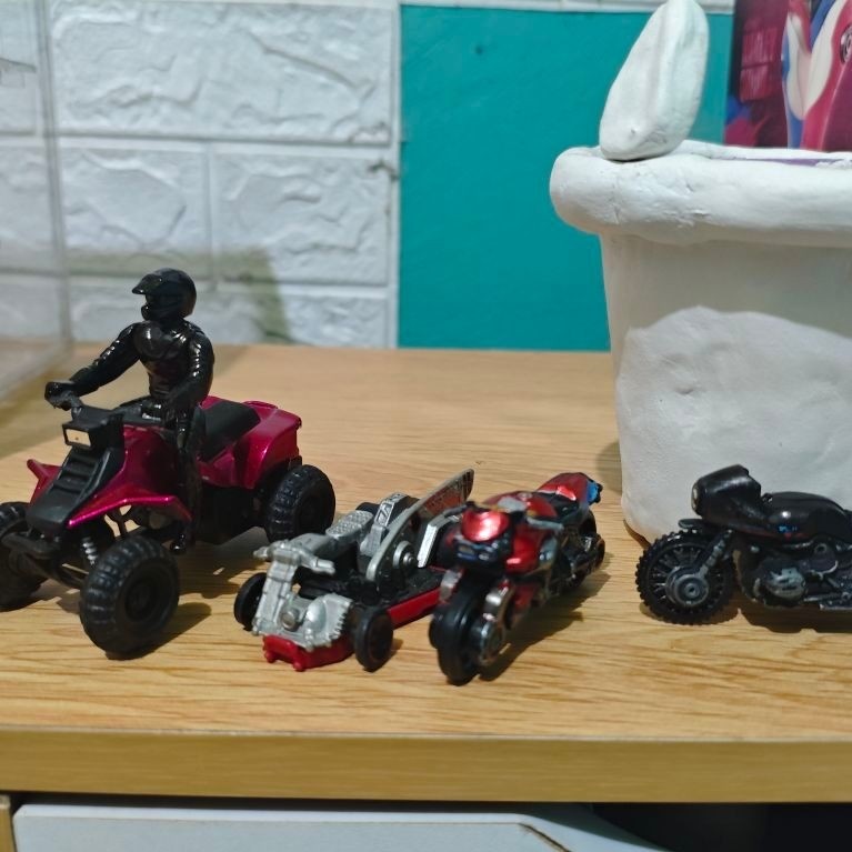 diecast motor skala 64