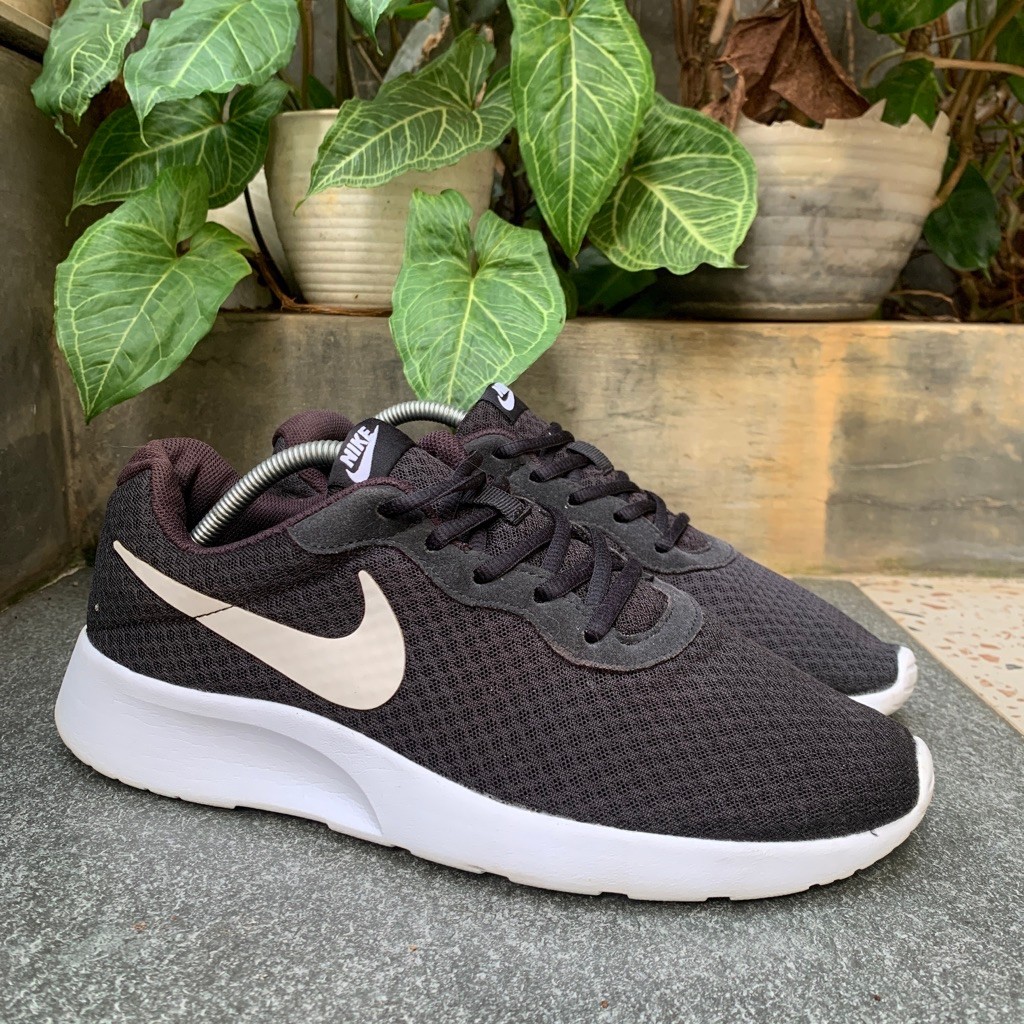 Sepatu Nike Running size 44 insole 28