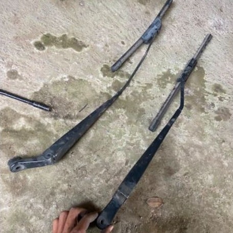 tangkai wiper swift 2008
