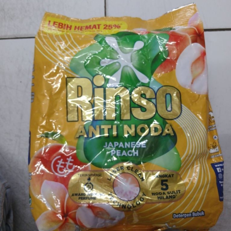 Deterjen Bubuk Rinso 1.5kg - Japanese Peach