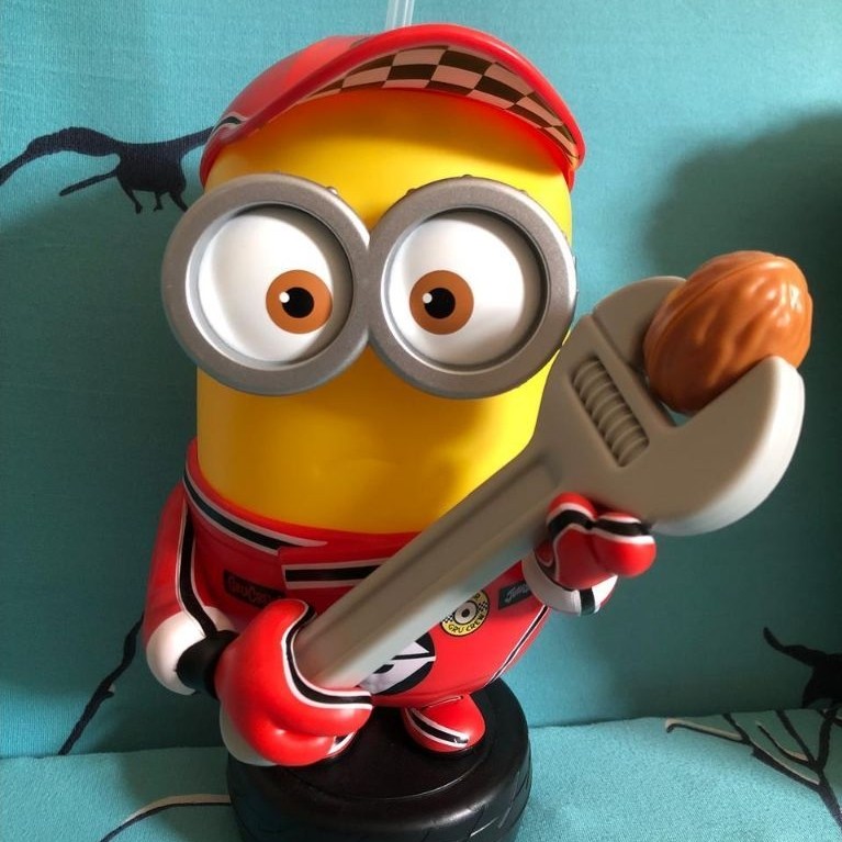 Tumbler Minion Merah