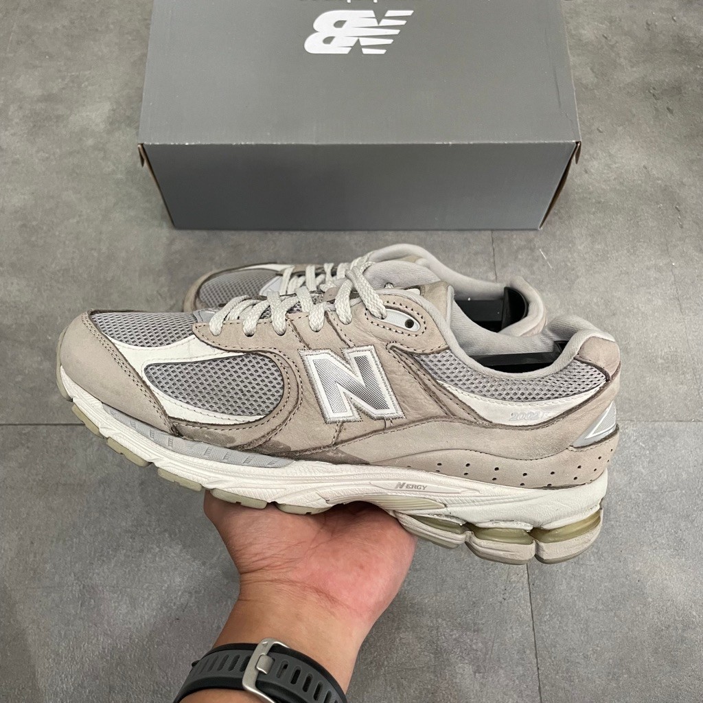 Nb 2002R White Ivory #M1339
