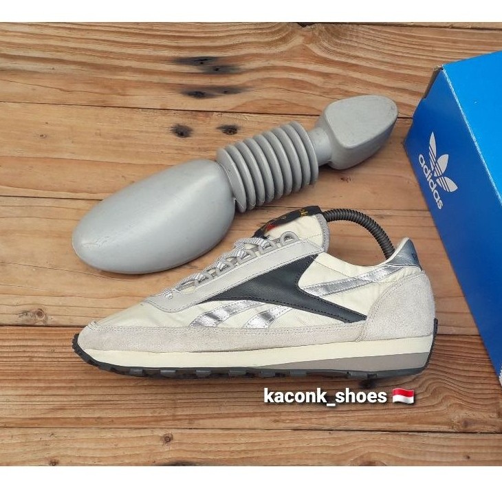 SEPATU SNEAKERS CASUAL REEBOK AZTEC CLASSIC CREAM ORIGINAL
