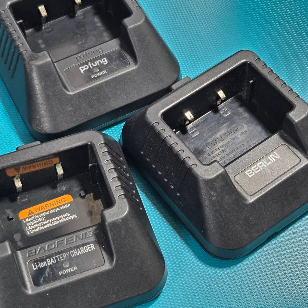Desktop Charger HT Berlin Pofung Baofeng