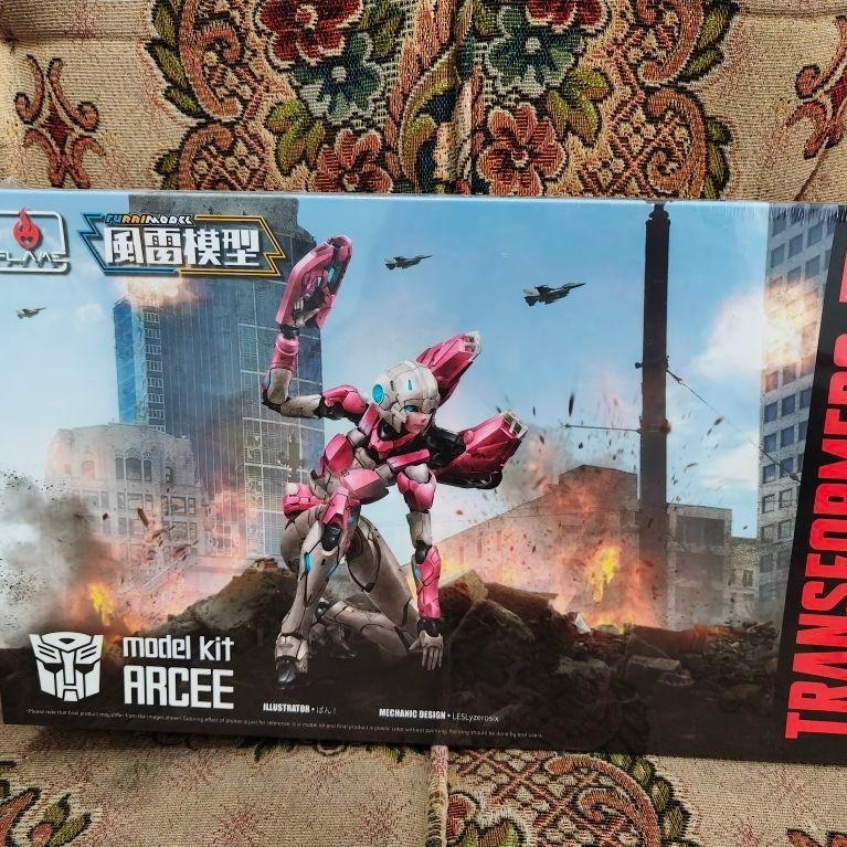 Flame Toys Furai Model Arcee