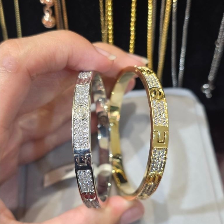 Gelang Tangan Wanita Model Cartier Love Bangle Full Mata Premium Aksesoris Lapis Emas Anti Karat