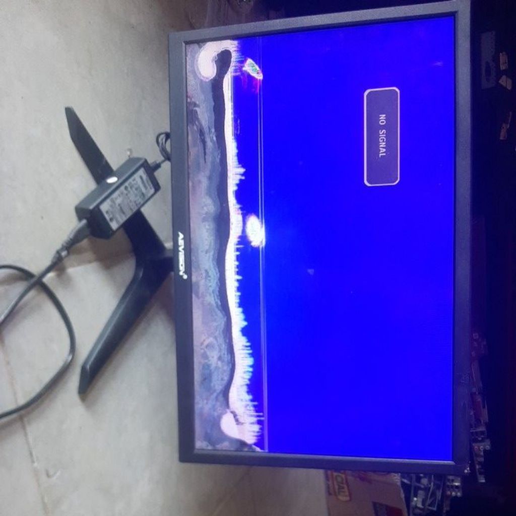 monitor tv 19inchi merek AEVISION minus