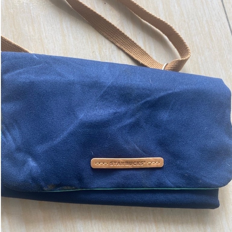 Tas selempang biru tua STARBUCKS  rawrow model flap dengan tali adjustable