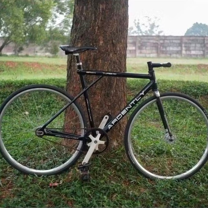 fixie full set frame ardently gran turismo warna hitam size L fork carbon