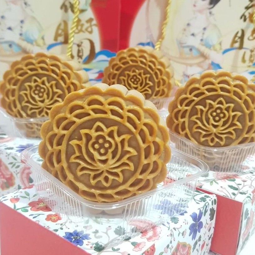 Mooncake (Filling LOTUS Paste)