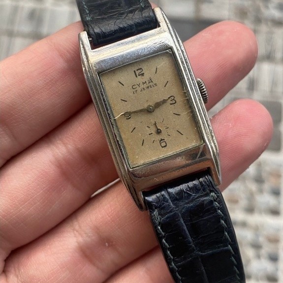 Jam Tangan Vintage Cyma