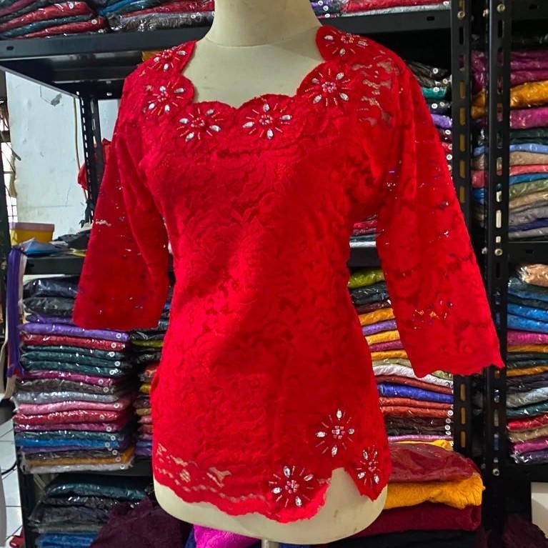 kebaya payet bunga merah