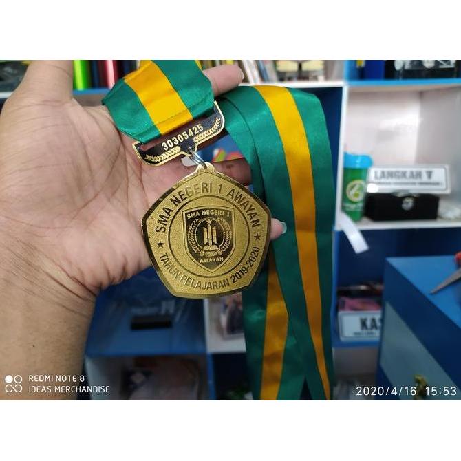 Medali Wisuda Kuningan Custom / Mendali Logam Kuningan / Gordon Wisuda Logam
