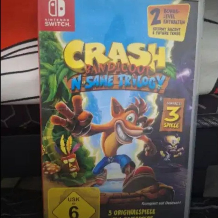 Game Fisik Nintendo Crash Bandicoot