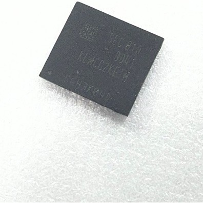 ic emmc sec 810B041 (KLMCG2KETM)