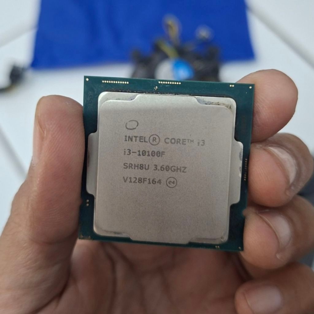 Prosesor Intel Core i3 10100F