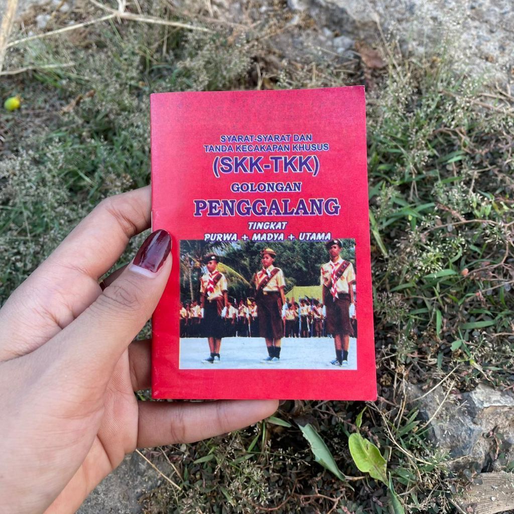 Buku SKK penggalang bijian / SKK pramuka penggalang buku