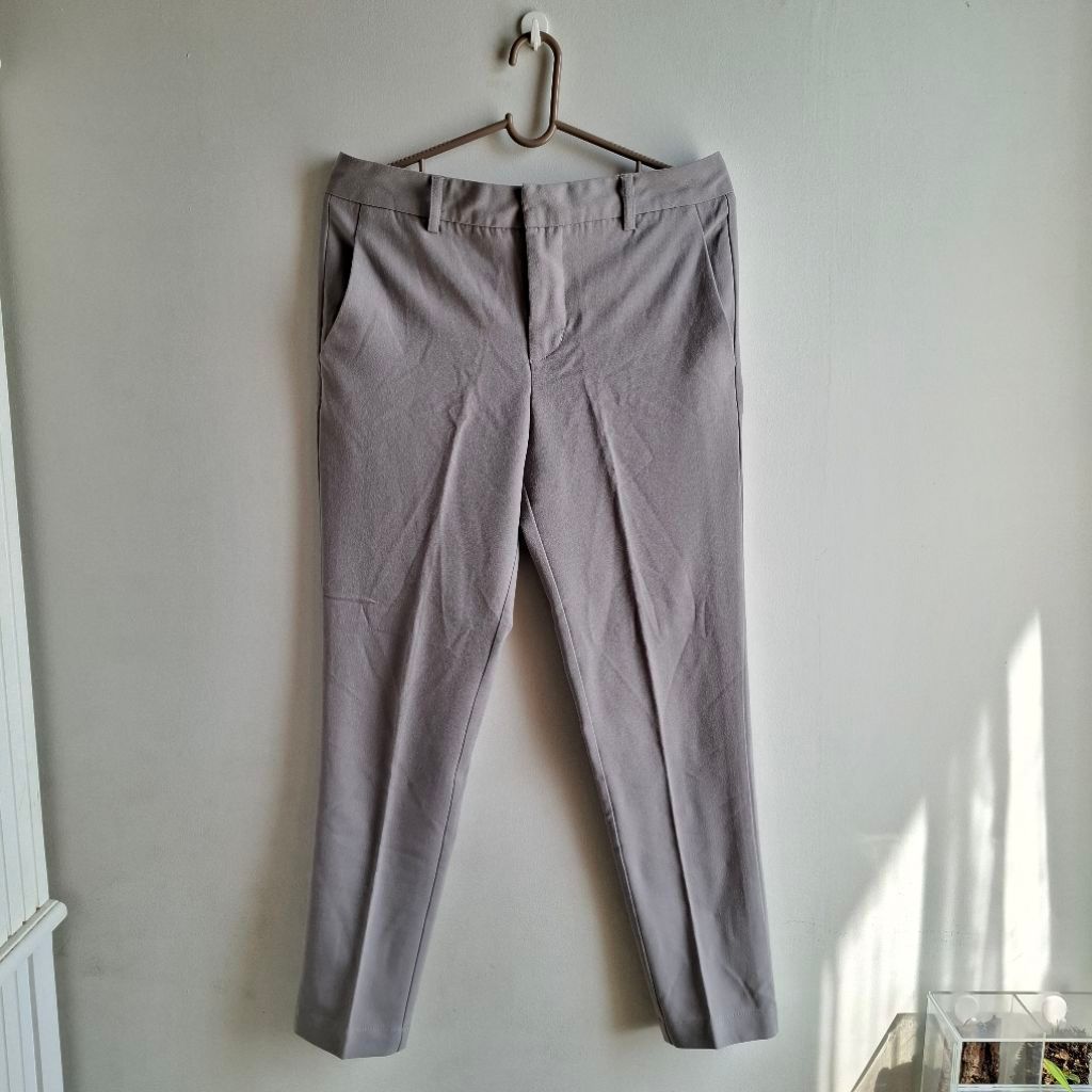 GEELA Plain Look Celana Panjang Chinos Wanita — Ukuran M, Slimfit, Warna Abu-Abu, Celana Kantor, For