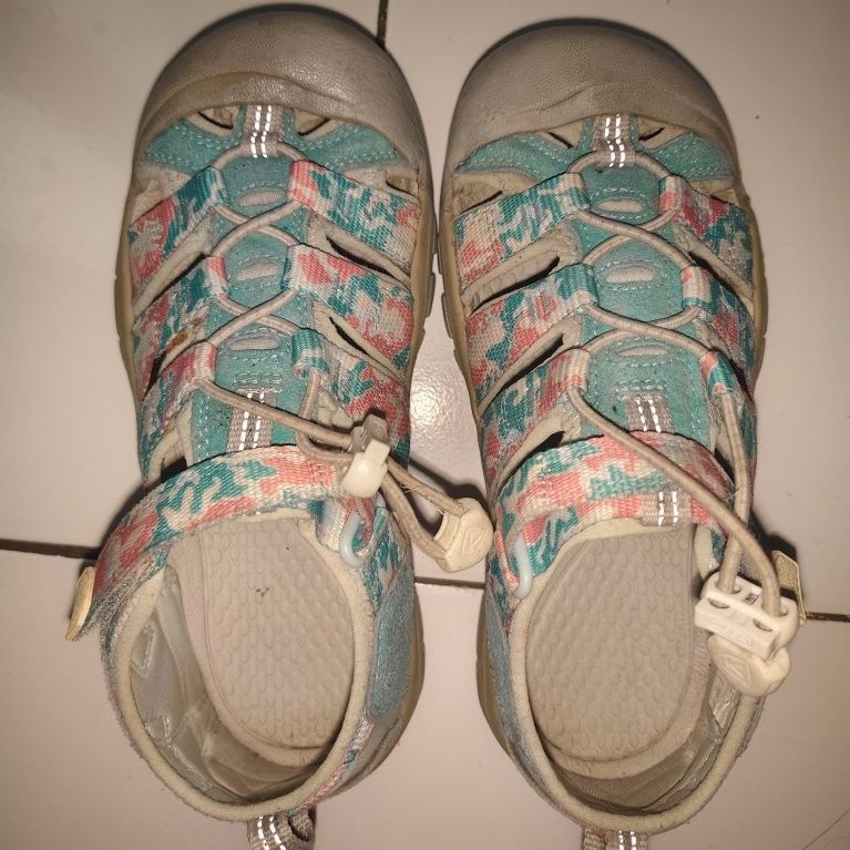 sandal gunung outdoor keen