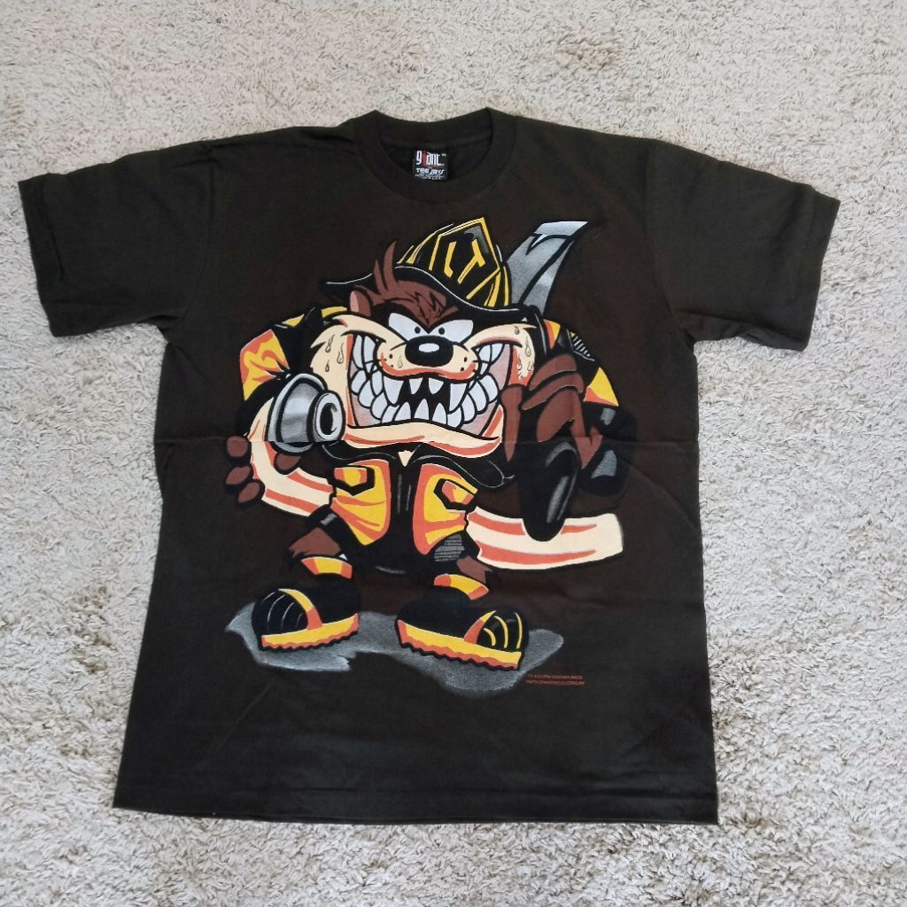 Kaos bootleg thailand original Tazmania Devil " Firefighter ".