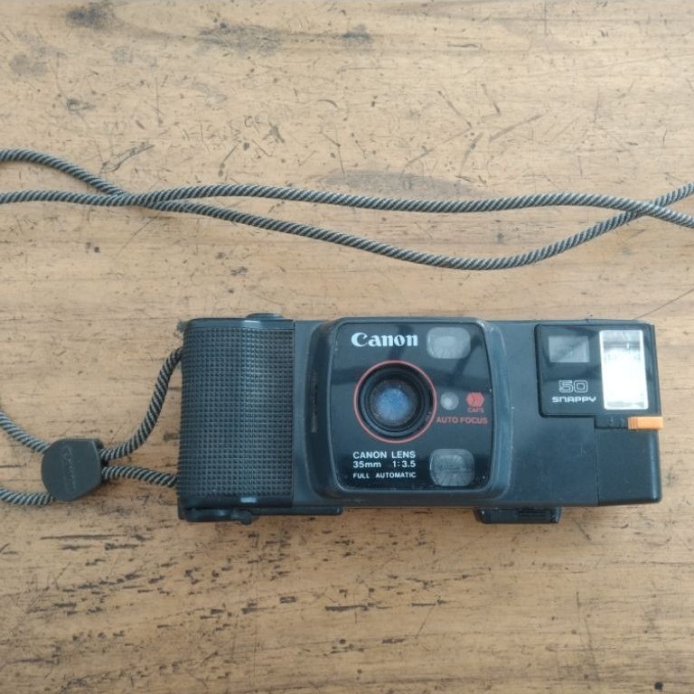 Camera Sony dan HandyCam Sony jadul kondisi mati,buat koleksi atau camera sejarah dibuat hiasan