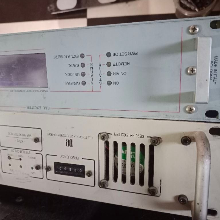 FM exiter bekas 2pcs