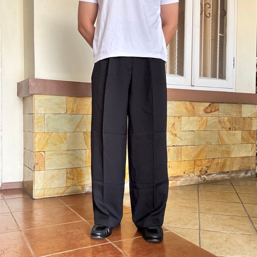 GU celana pleated Trouser