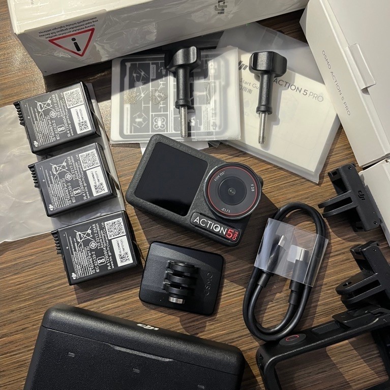 DJI Osmo Action 5 Pro Adventure Combo Garansi Resmi Used Item Second Fullset