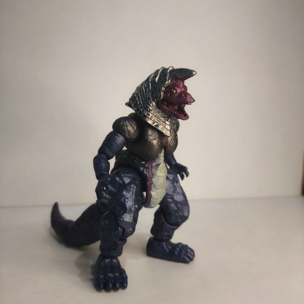 Kaiju Golza Ultraman Gvs