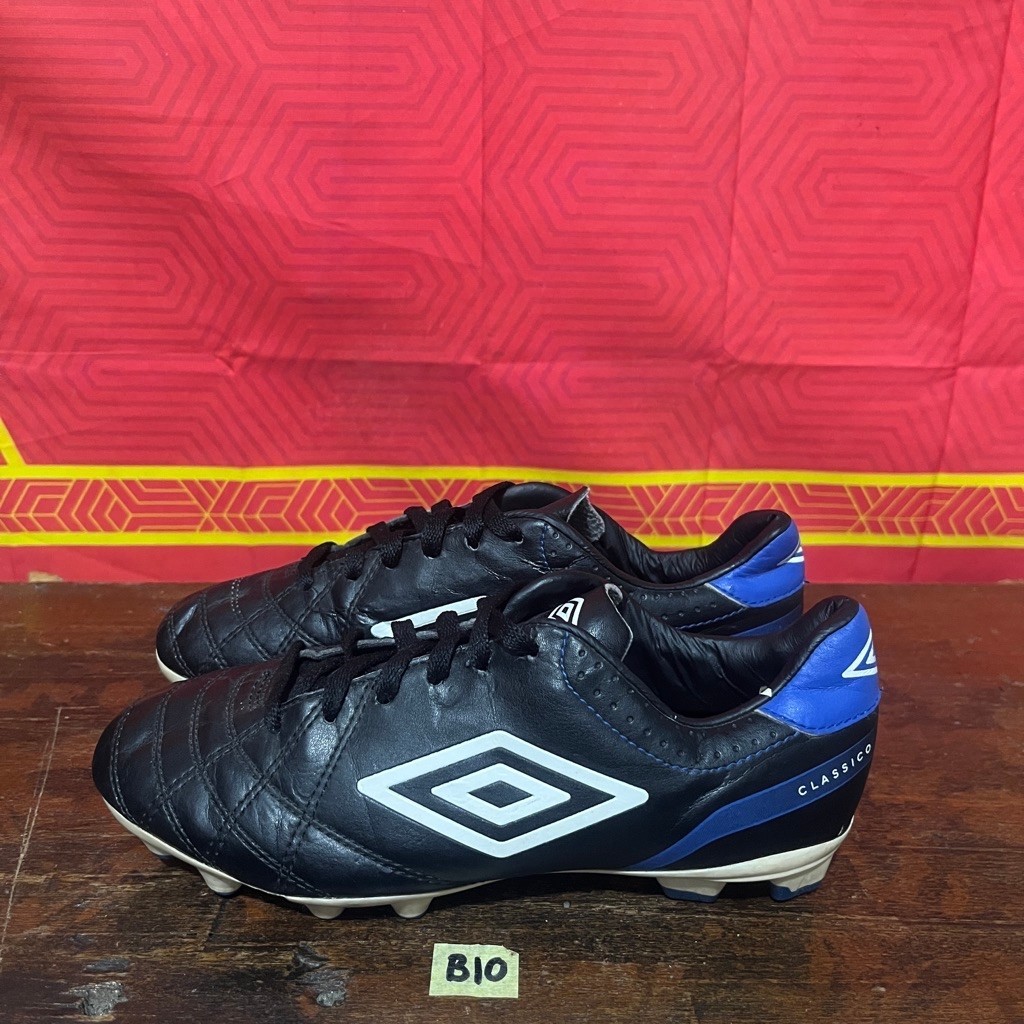 sepatu bola anak umbro classico size 35.5