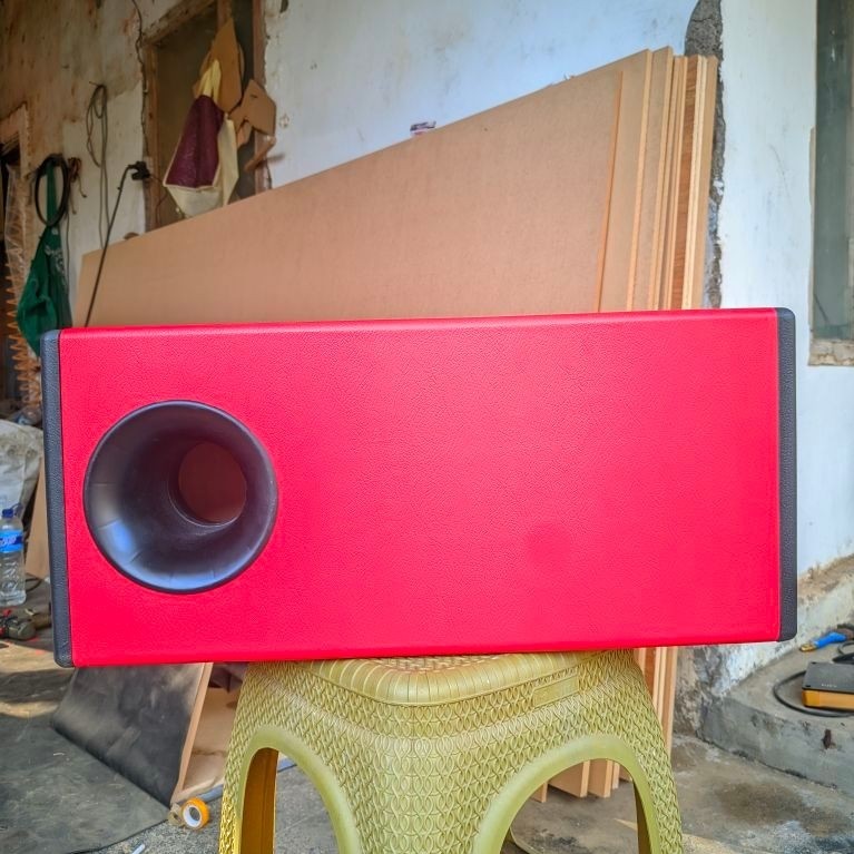 Subwoofer aktif mobil 12volt embassy model bazooka
