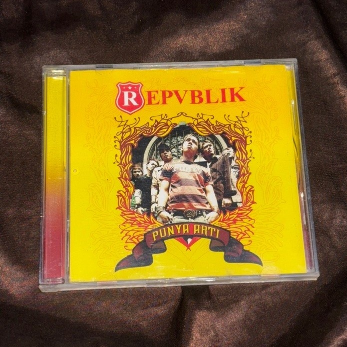 CD ALBUM REPVBLIK REPUBLIK PUNYA ARTI HANYA INGIN KAU TAHU ORIGINAL