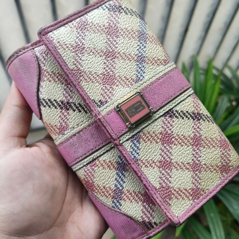 Dompet Daks pink motif