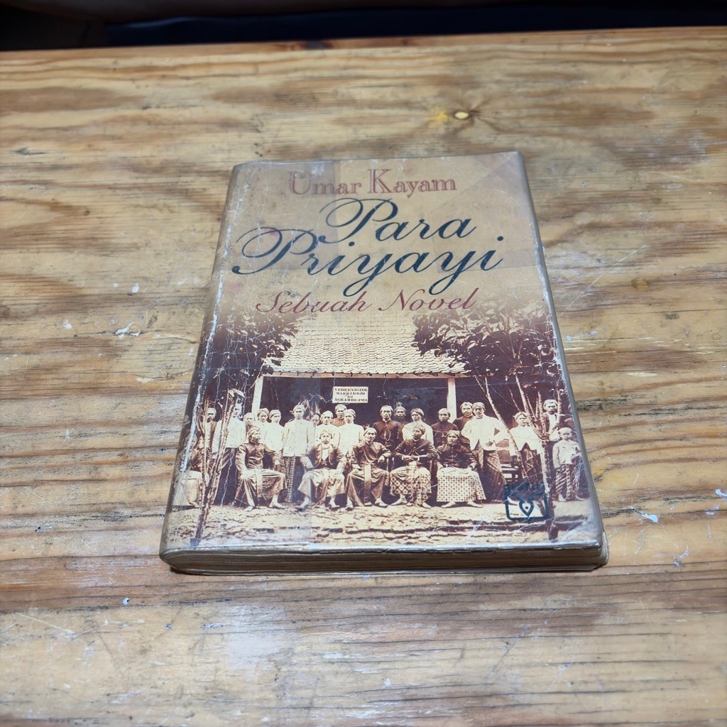Novel Para Priyayi Ori