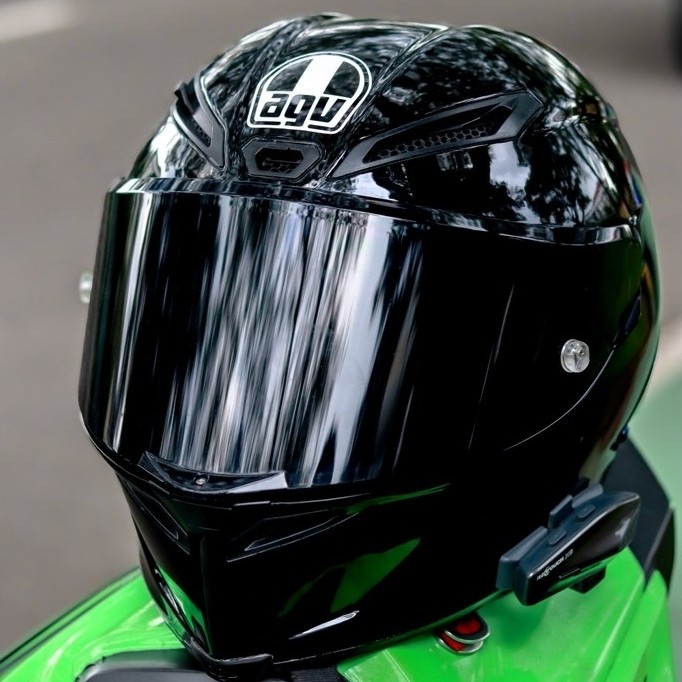 Helm Full Face AGV warna hitam glosy, size M