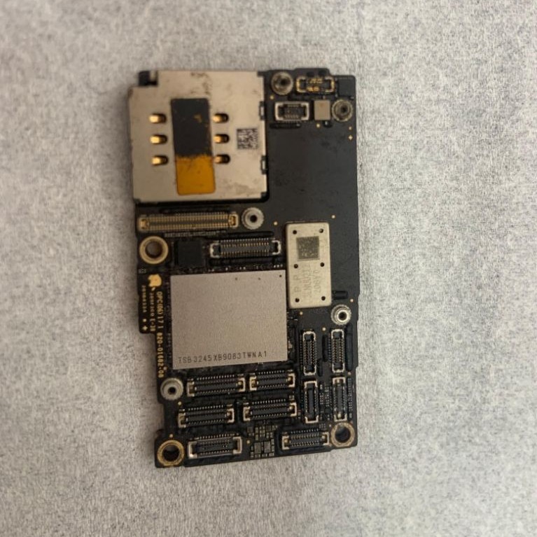 MESIN IPHONE 11 PRO MAX 128GB  MATOT 0,6 AMP