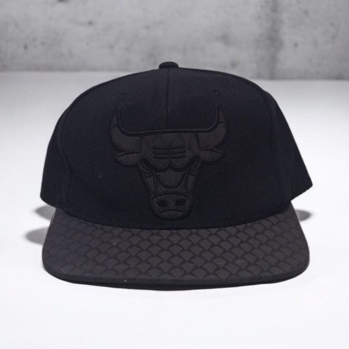 Snapback Chicago Bulls NBA Mitchell & Ness Men Diamond Gradient Bill (Second Original)