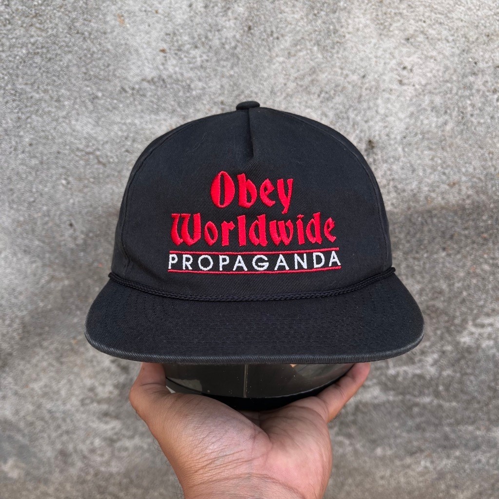 topi obey