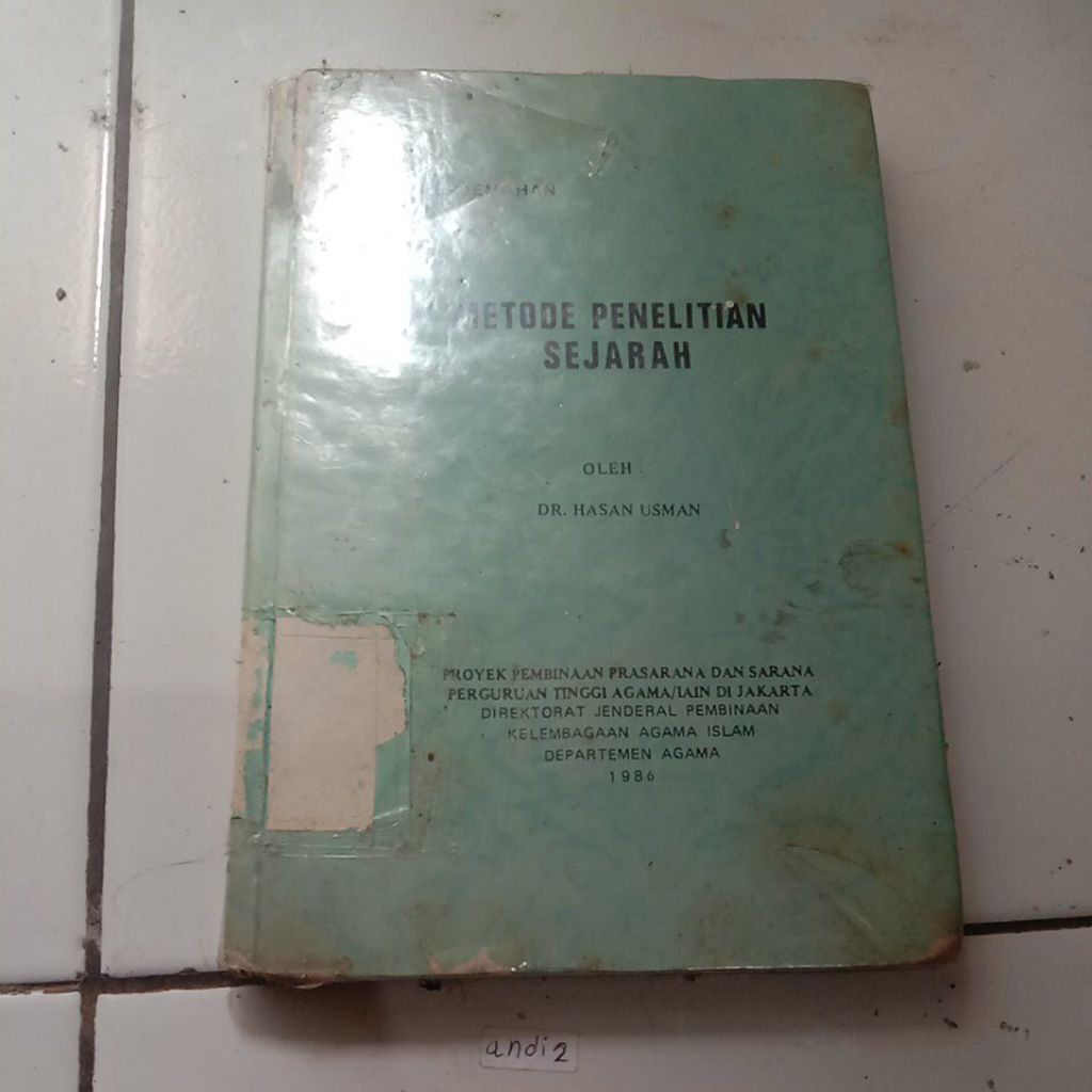 buku metode penelitian sejarah