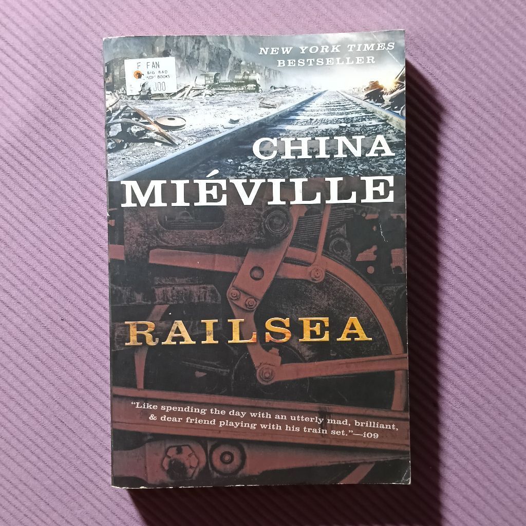 Buku Original Edisi Inggris • China Mieville - Railsea