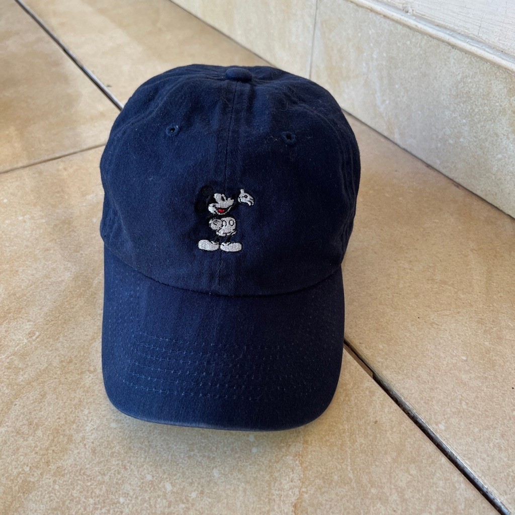 topi disney mickey mouse logo simple