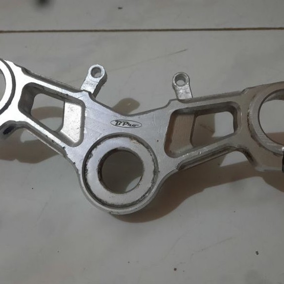 triple clamp bpro cbr150r original second