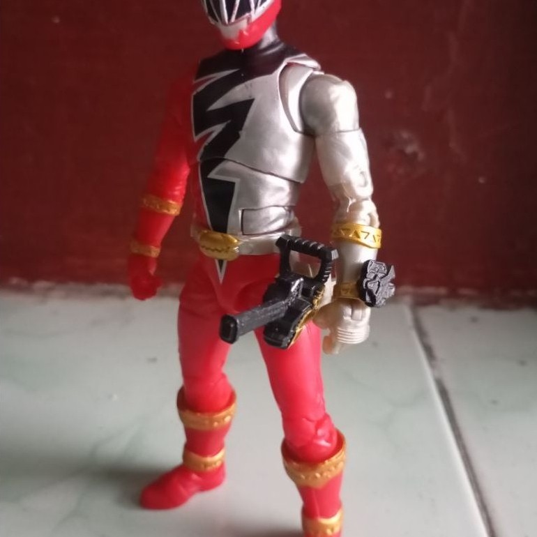 Hasbro Power Rangers Dino Fury Red Ranger Figure