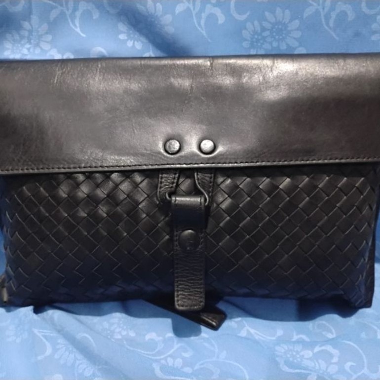 185.Hand Bag/Clutch BV