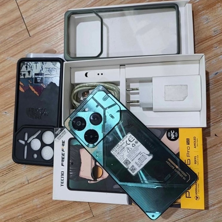Tecno Pova 6 Pro 5G Handphone 12/256 GB Second Hand Full Set